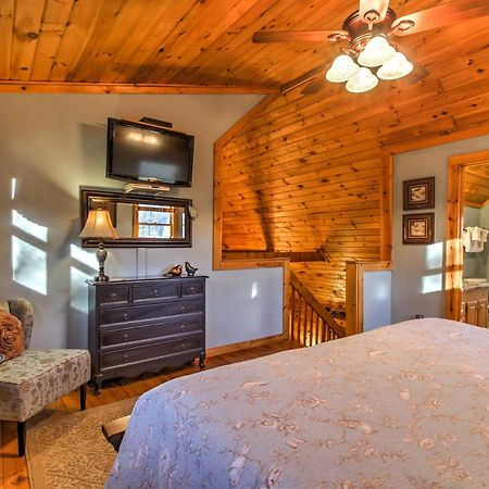 Cozy Nest Gatlinburg Cabin With Porch And Jacuzzi! Vila Exterior foto