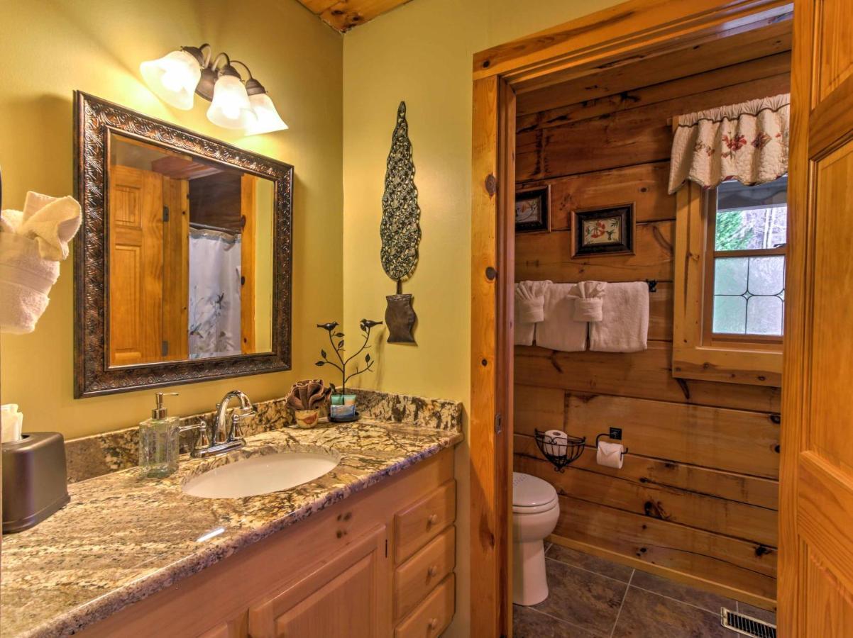 Cozy Nest Gatlinburg Cabin With Porch And Jacuzzi! Vila Exterior foto