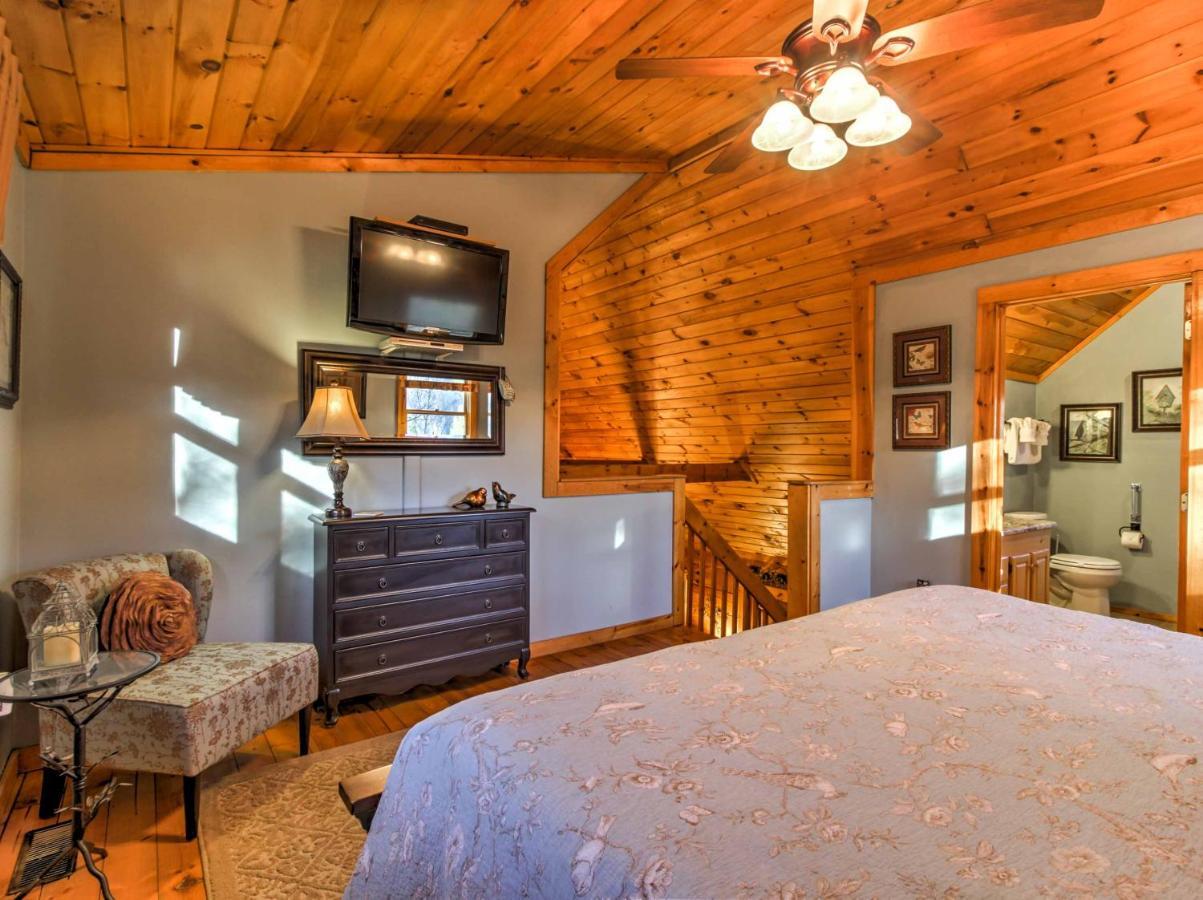 Cozy Nest Gatlinburg Cabin With Porch And Jacuzzi! Vila Exterior foto