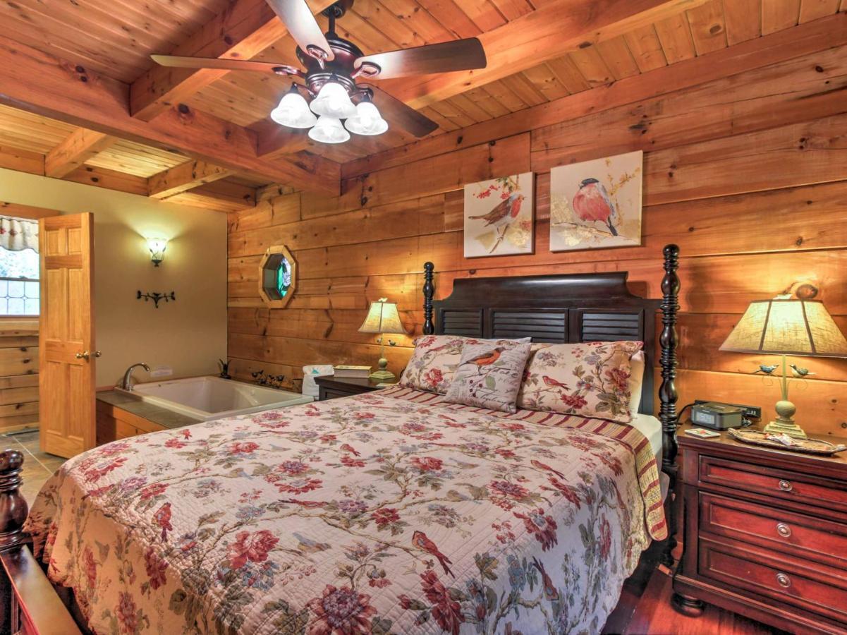 Cozy Nest Gatlinburg Cabin With Porch And Jacuzzi! Vila Exterior foto