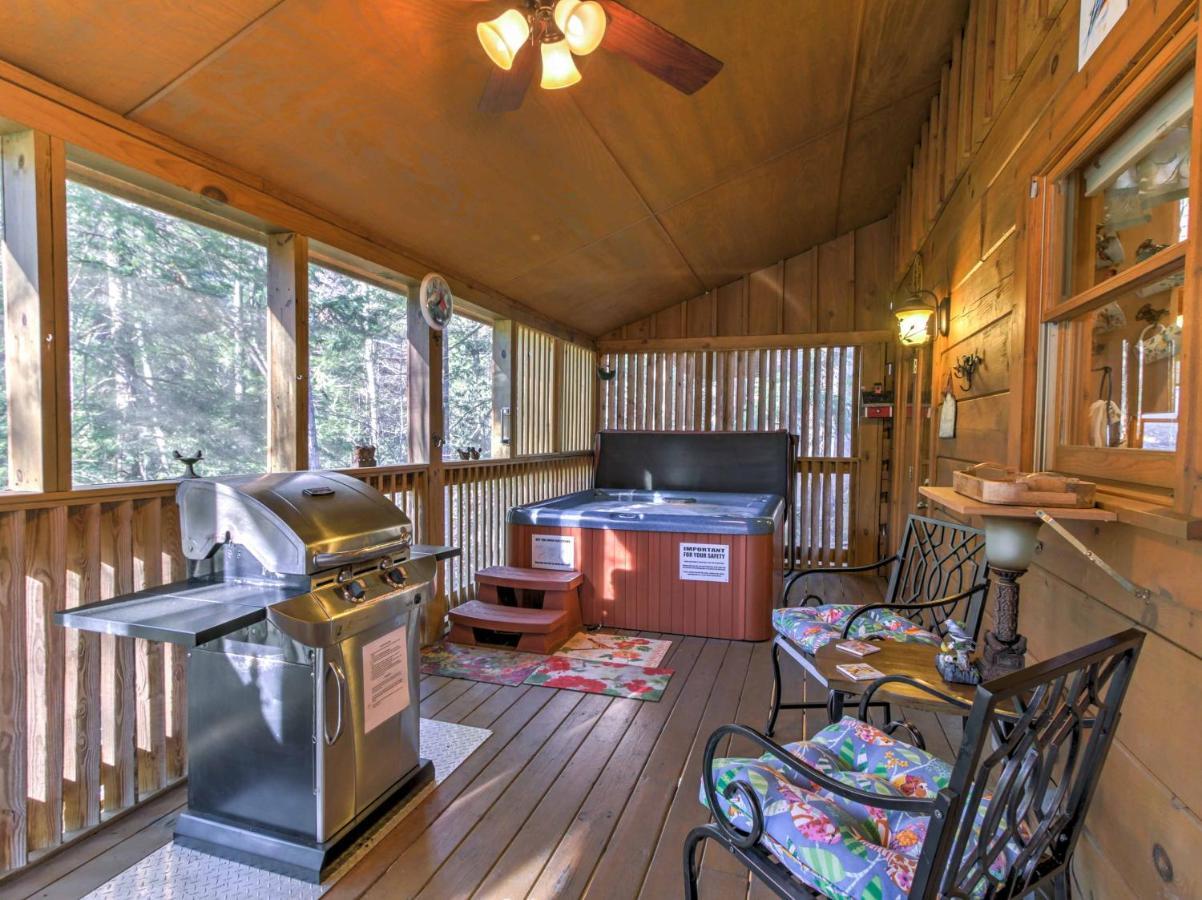 Cozy Nest Gatlinburg Cabin With Porch And Jacuzzi! Vila Exterior foto